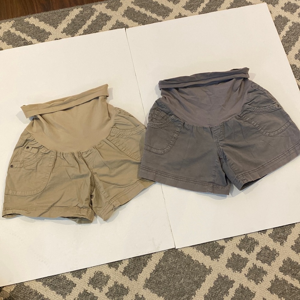 Motherhood Maternity shorts bundle size small
